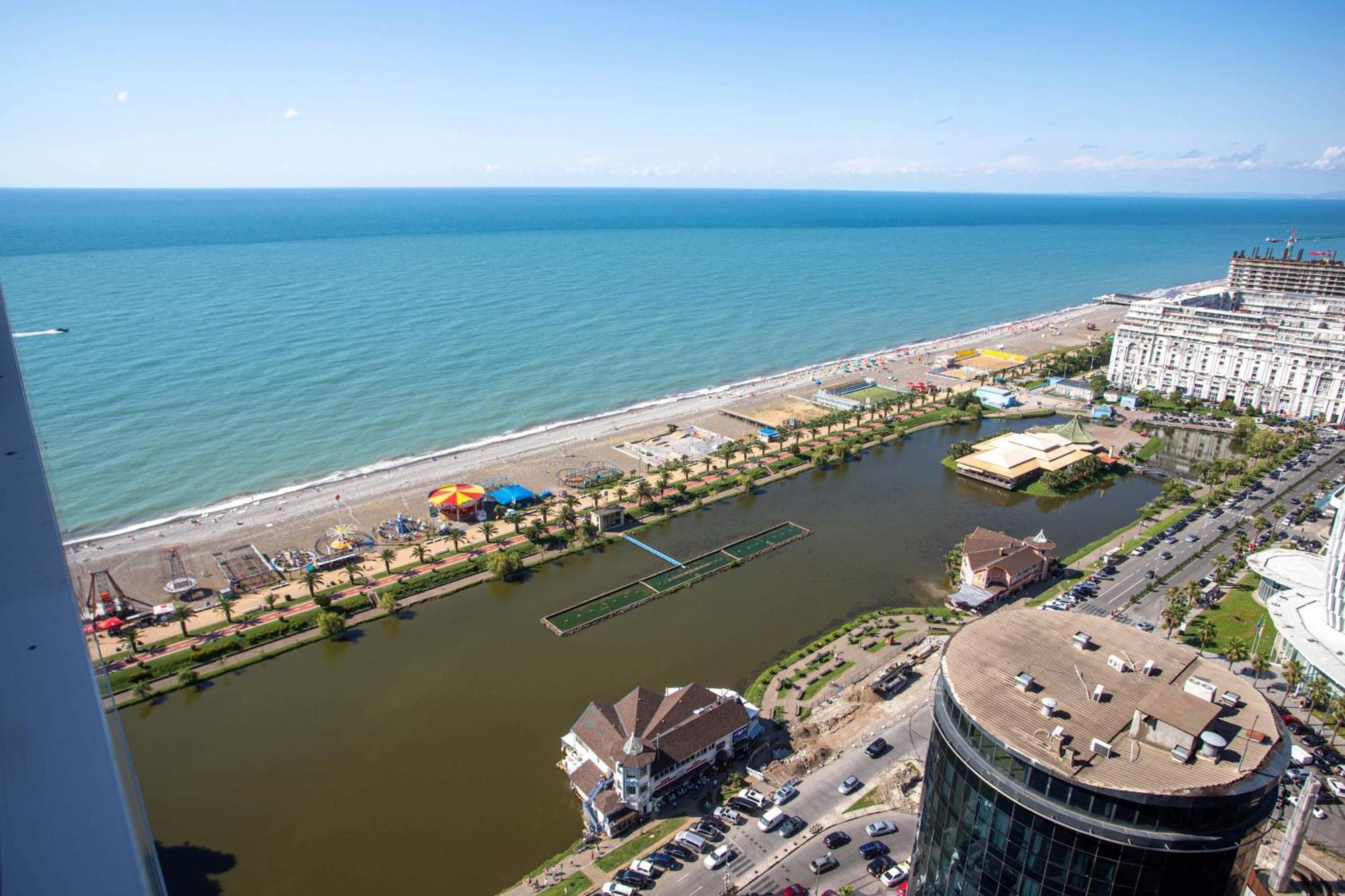 Luxsor & Gorgeous Sea Vlews Apartment บาทูมิ ภายนอก รูปภาพ