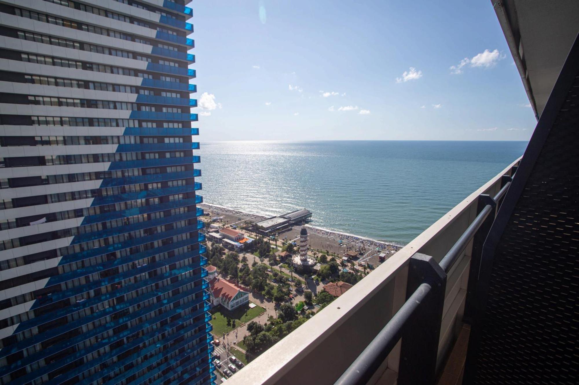 Luxsor & Gorgeous Sea Vlews Apartment บาทูมิ ภายนอก รูปภาพ