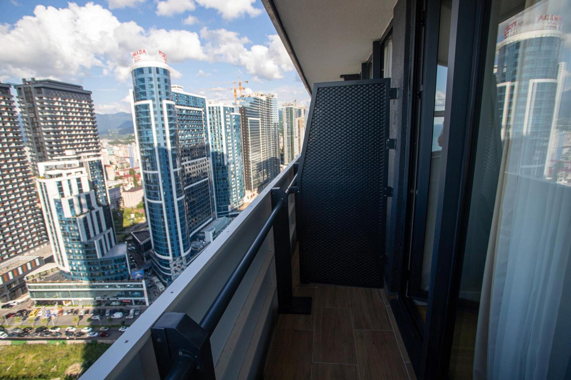 Luxsor & Gorgeous Sea Vlews Apartment บาทูมิ ภายนอก รูปภาพ
