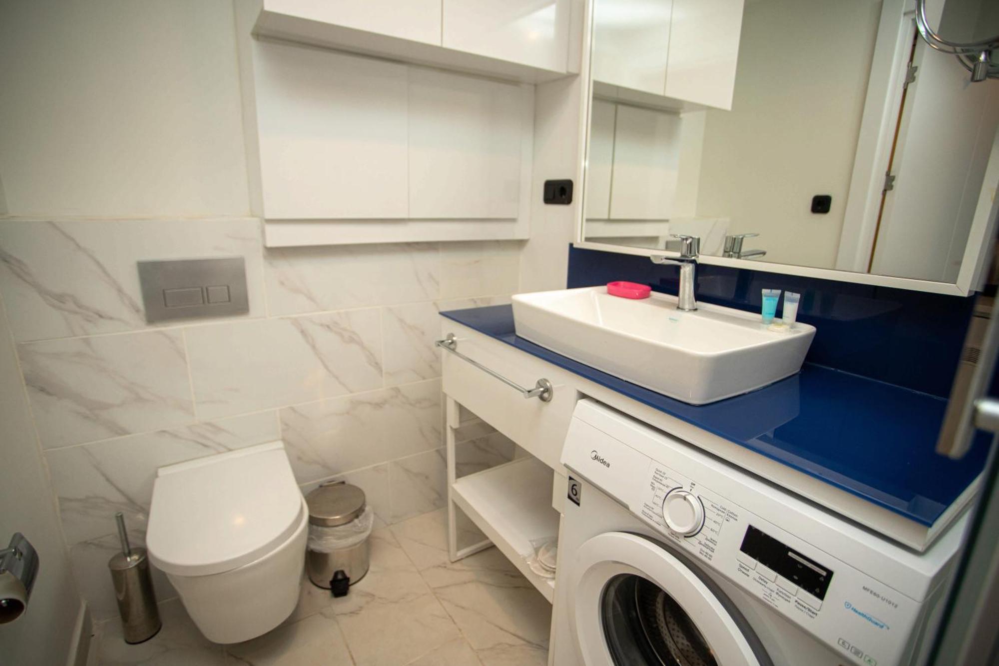Luxsor & Gorgeous Sea Vlews Apartment บาทูมิ ภายนอก รูปภาพ