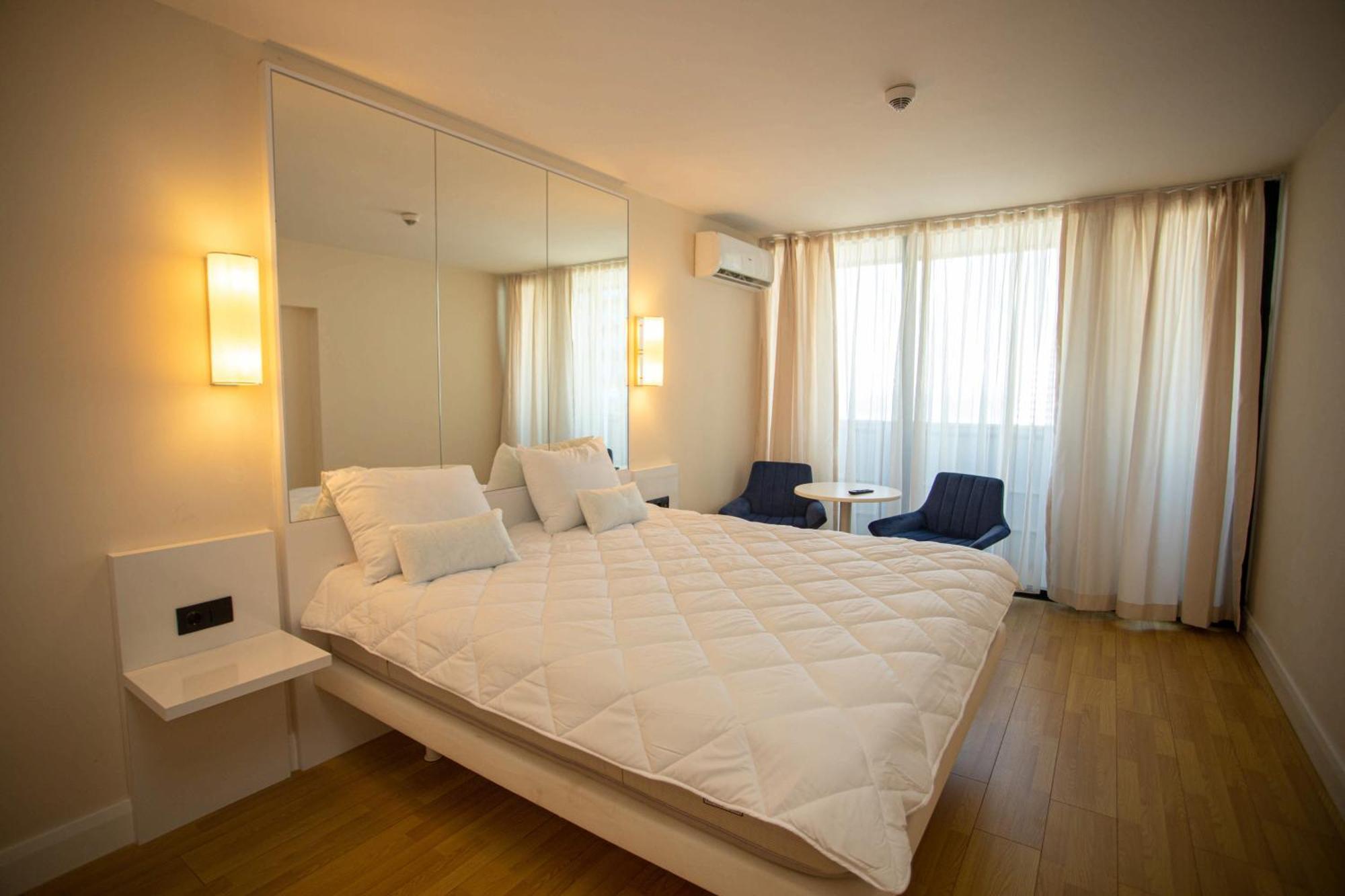 Luxsor & Gorgeous Sea Vlews Apartment บาทูมิ ภายนอก รูปภาพ